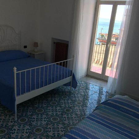 The Reef House Bed & Breakfast Поцуоли Екстериор снимка