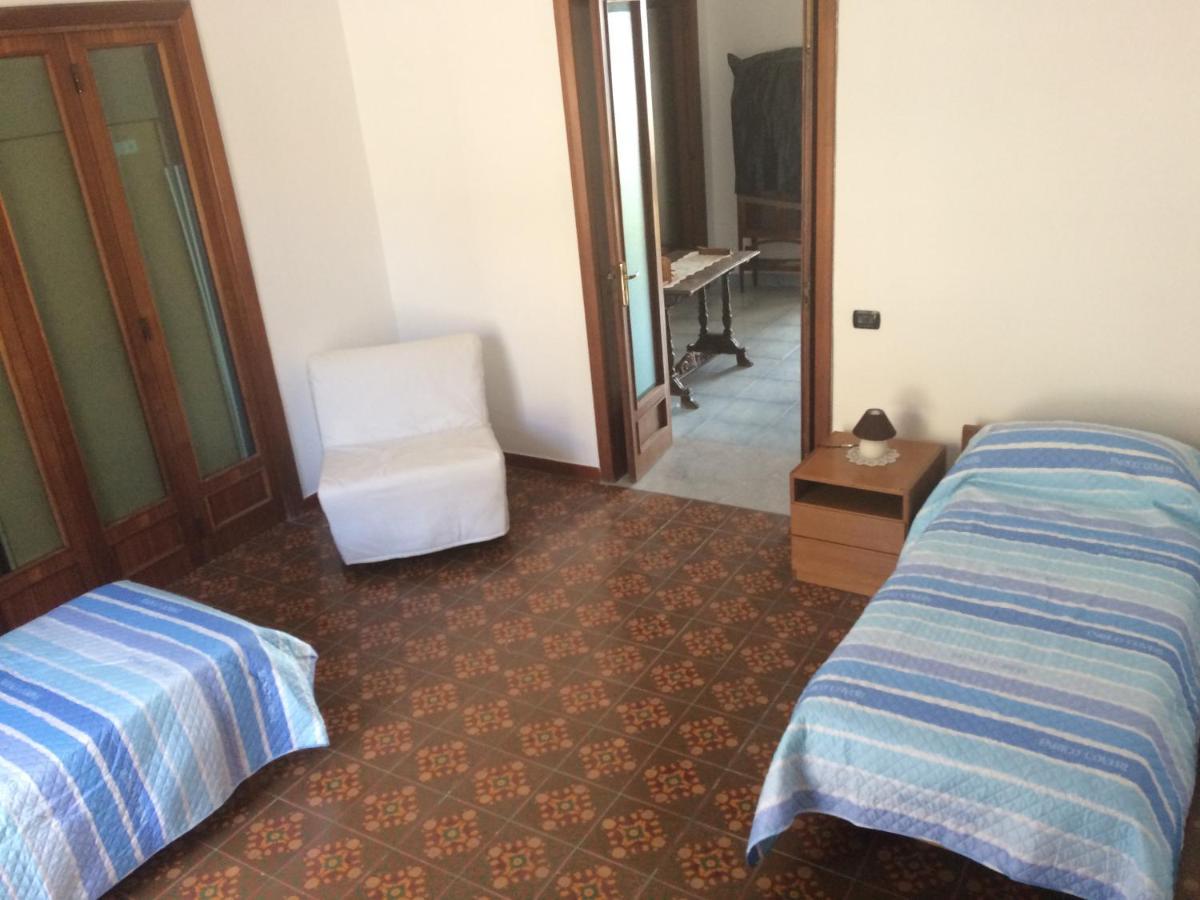 The Reef House Bed & Breakfast Поцуоли Екстериор снимка